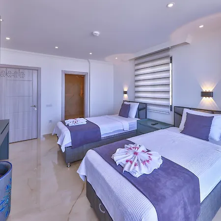 Lalezar Villa *