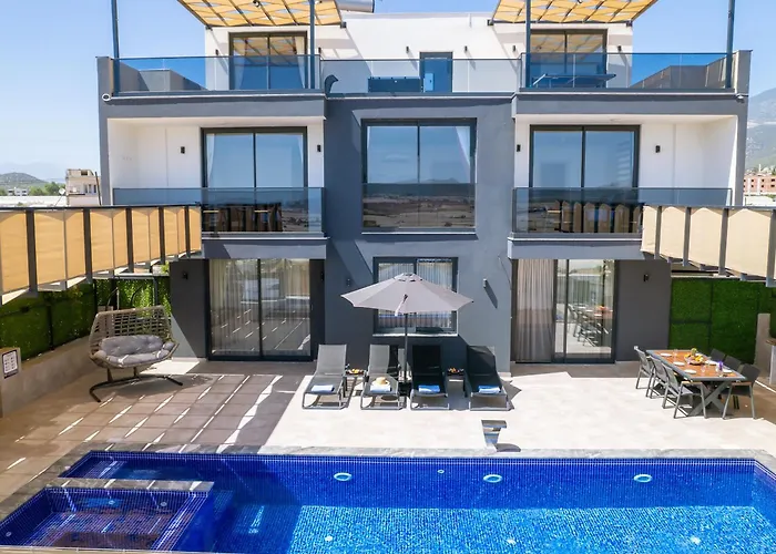 Villa Lalezar