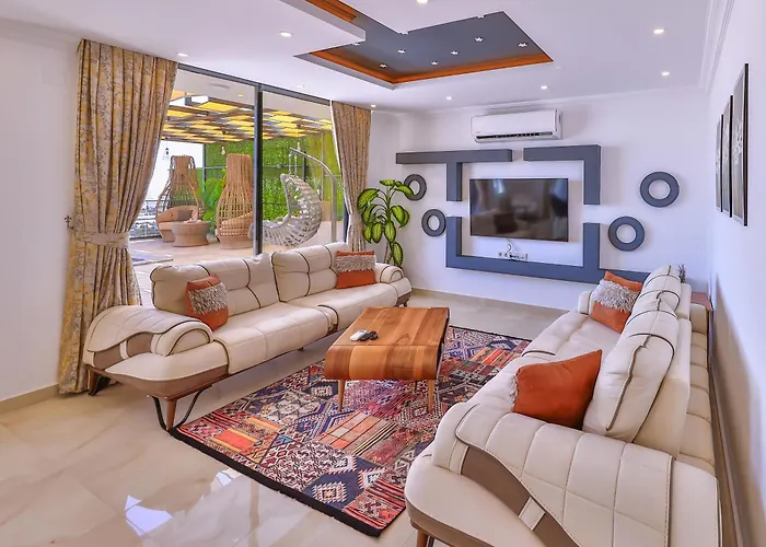 Lalezar Villa *