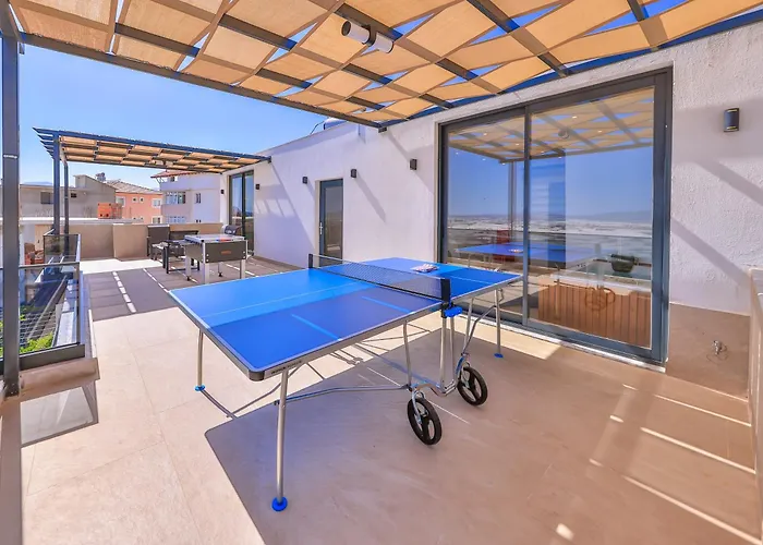 Lalezar Villa