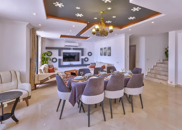 Villa Lalezar *