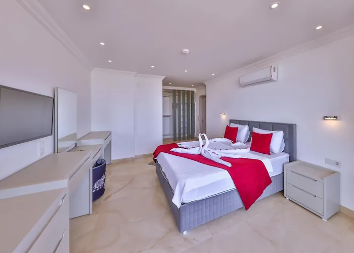 Lalezar Villa