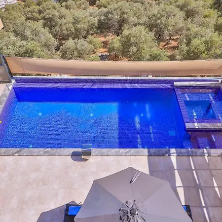 Lalezar Villa