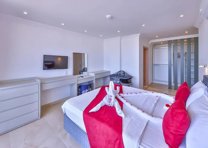 Lalezar * Cavdir (Kas)